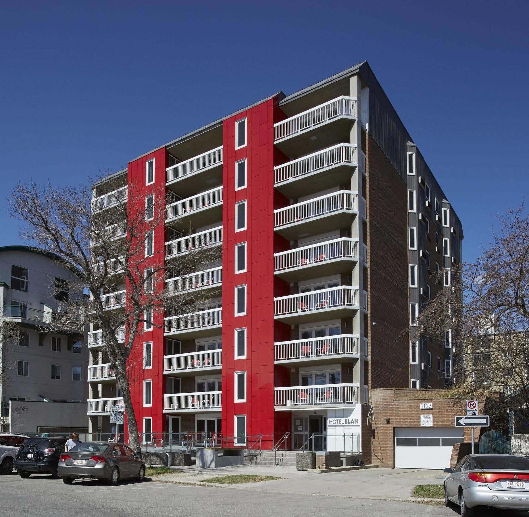 Hotel Elan YYC Esterno foto